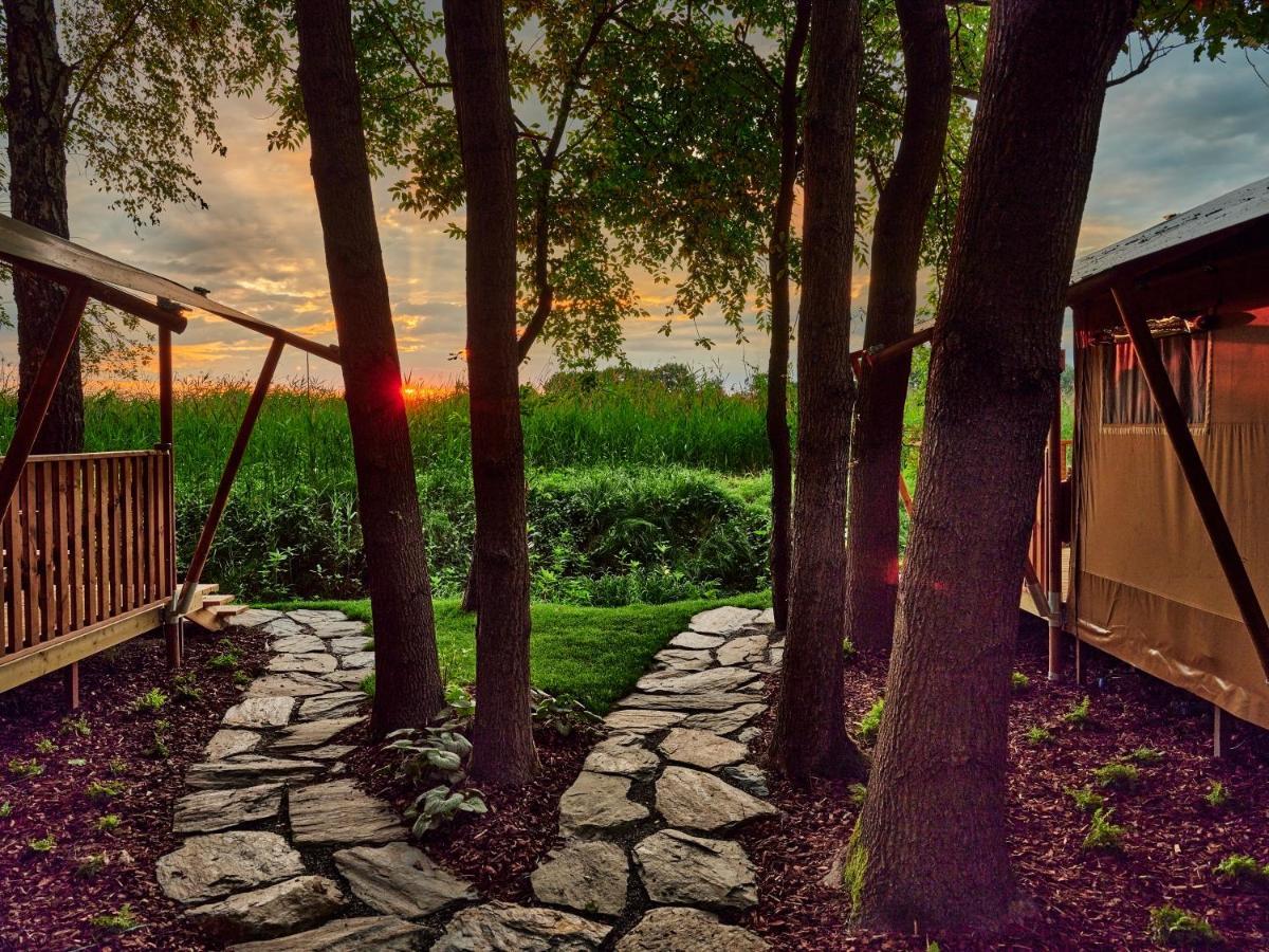 Zatoria Luxury Glamping Zator Hotel Eksteriør billede